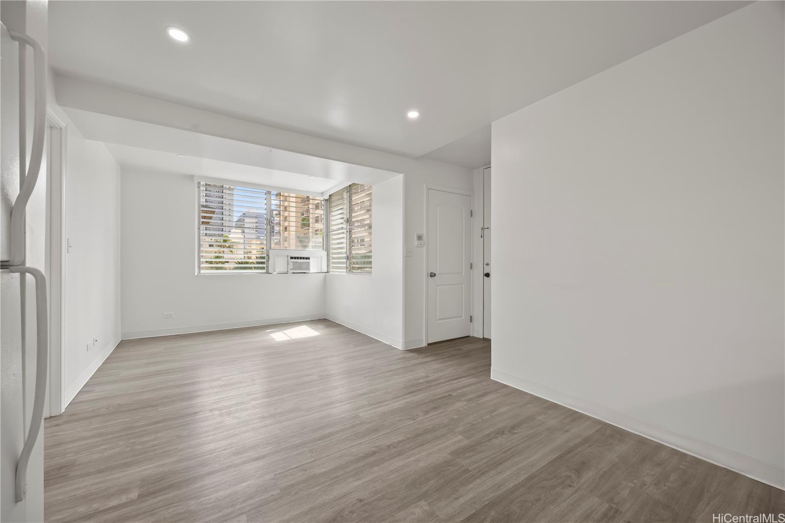 412 Launiu St Honolulu - Multi-family - photo 13 of 20