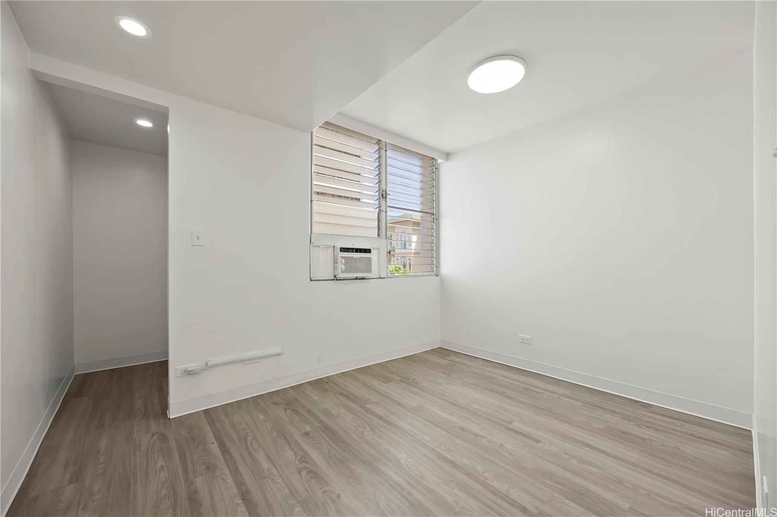 412 Launiu St Honolulu - Multi-family - photo 15 of 20