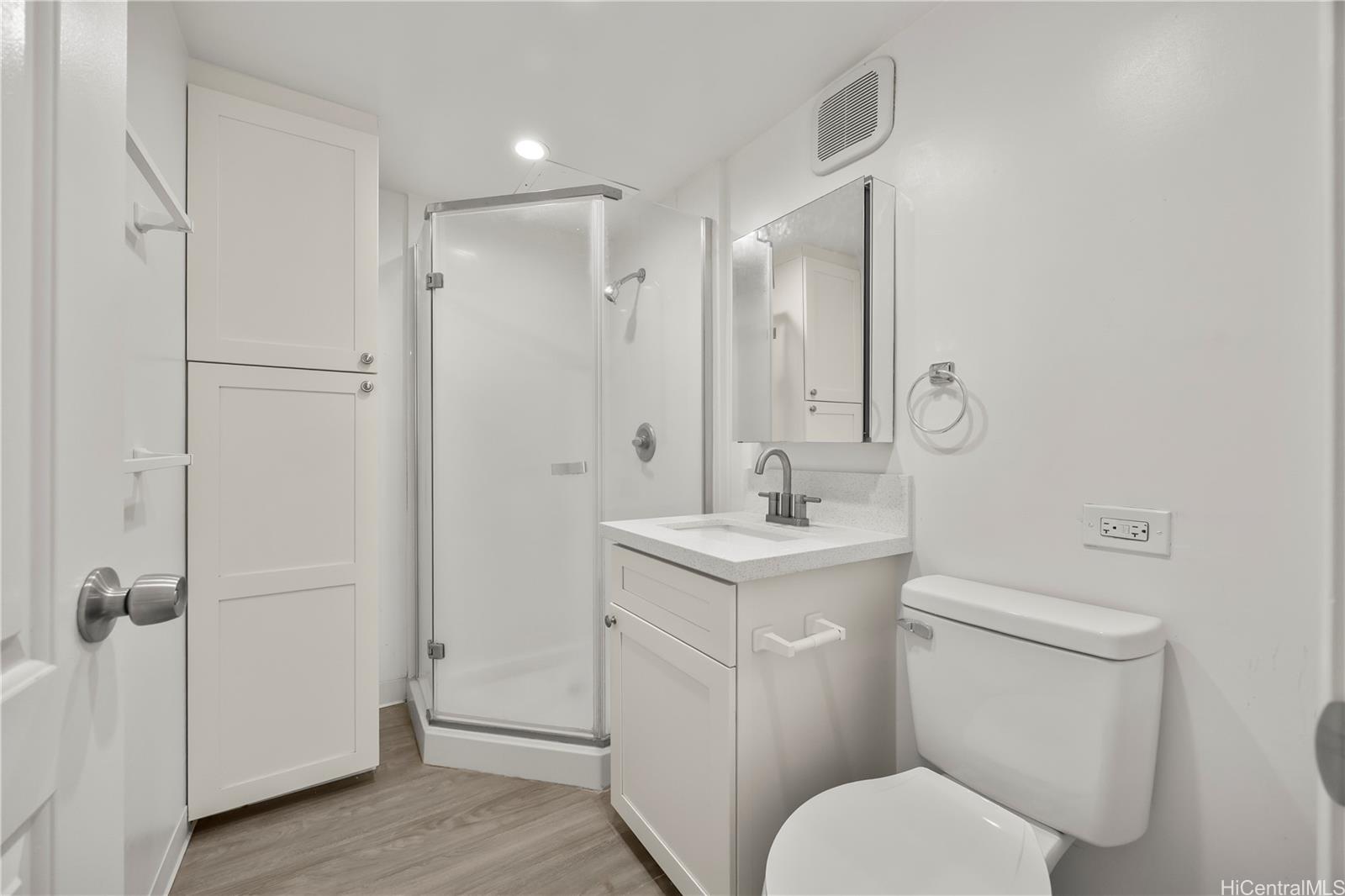 412 Launiu St Honolulu - Multi-family - photo 16 of 20