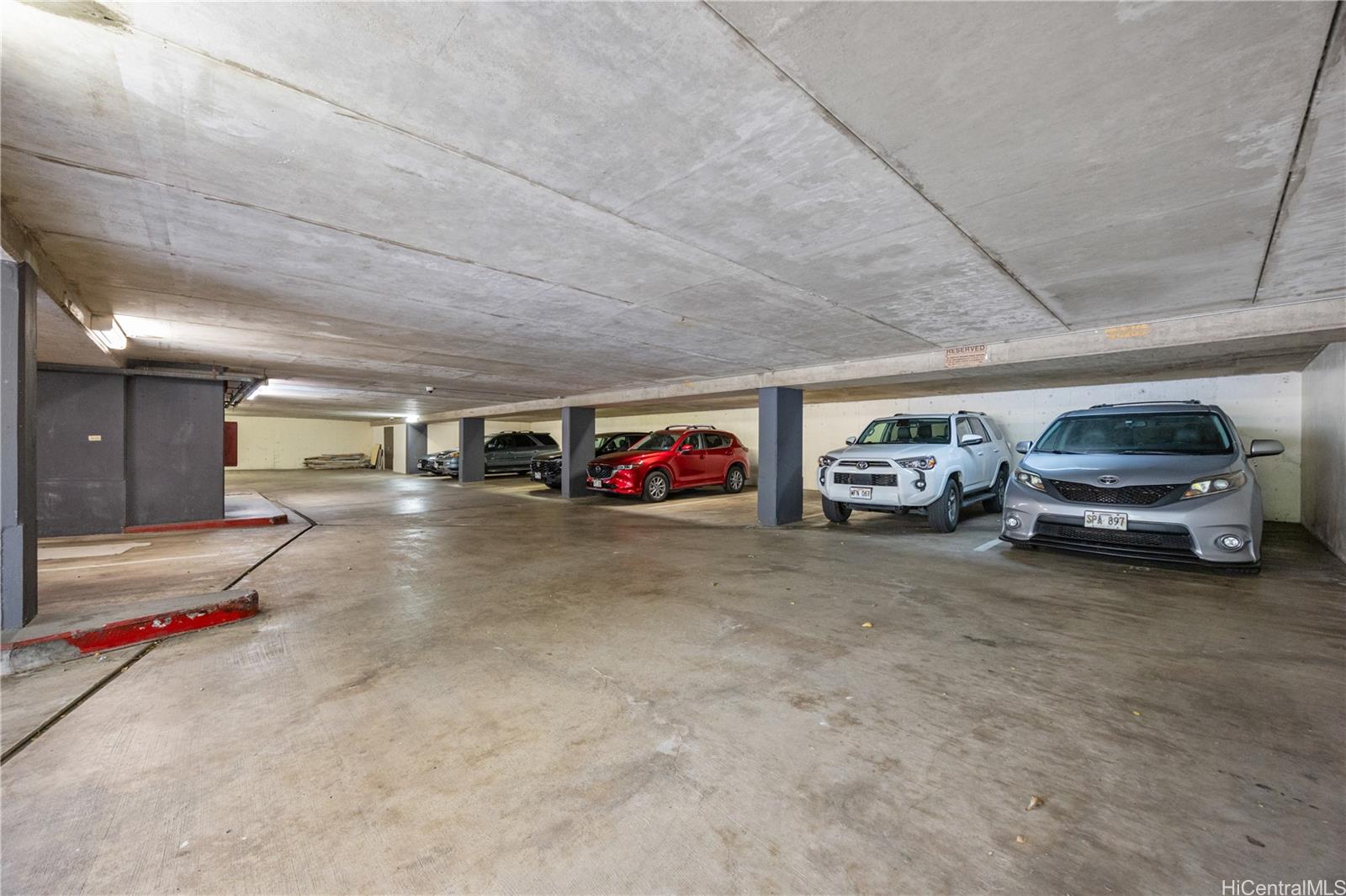 412 Launiu St Honolulu - Multi-family - photo 19 of 20