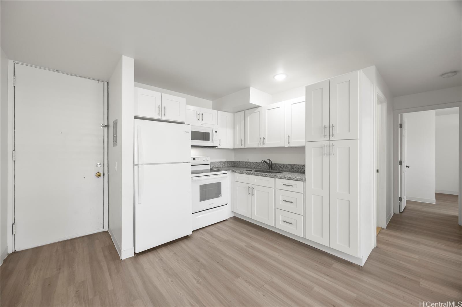 412 Launiu St Honolulu - Multi-family - photo 6 of 20