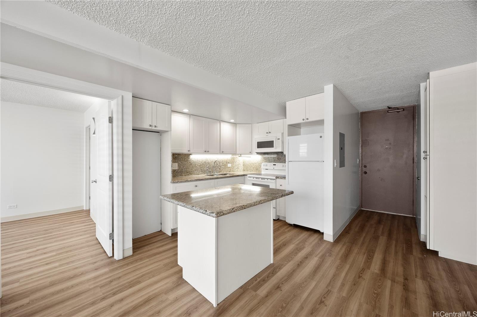 412 Launiu St Honolulu - Multi-family - photo 9 of 20