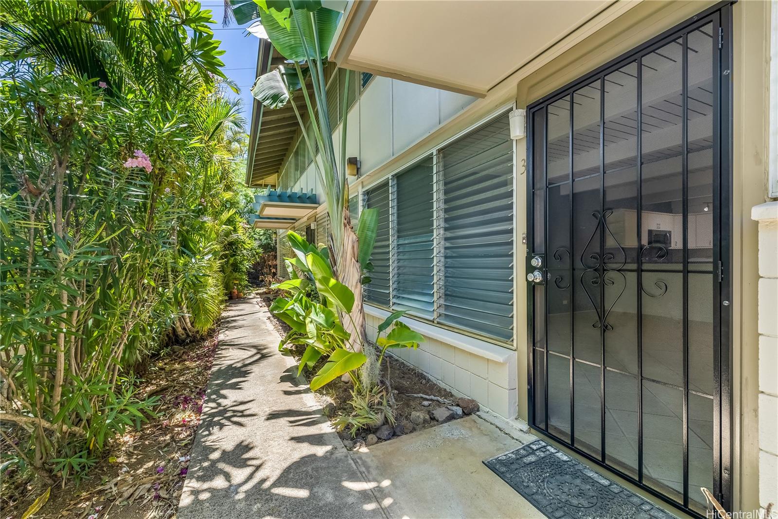 4128-3 Keanu Street townhouse # 11, Honolulu, Hawaii - photo 23 of 25