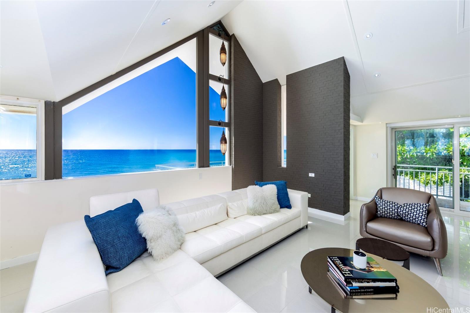 4131  Black Point Place Diamond Head, Diamond Head home - photo 13 of 25