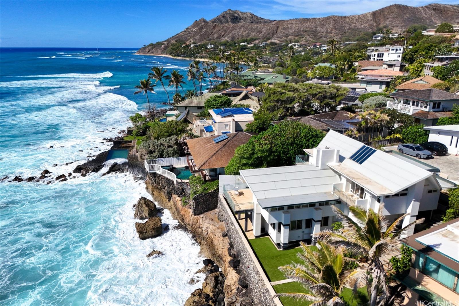 4131  Black Point Place Diamond Head, Diamond Head home - photo 3 of 25