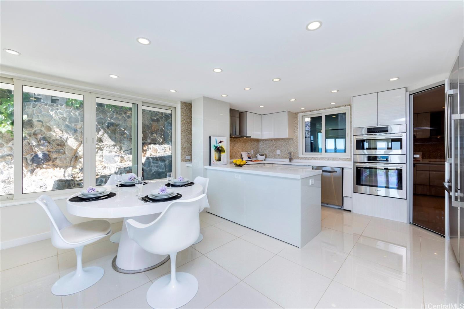 4131  Black Point Place Diamond Head, Diamond Head home - photo 9 of 25