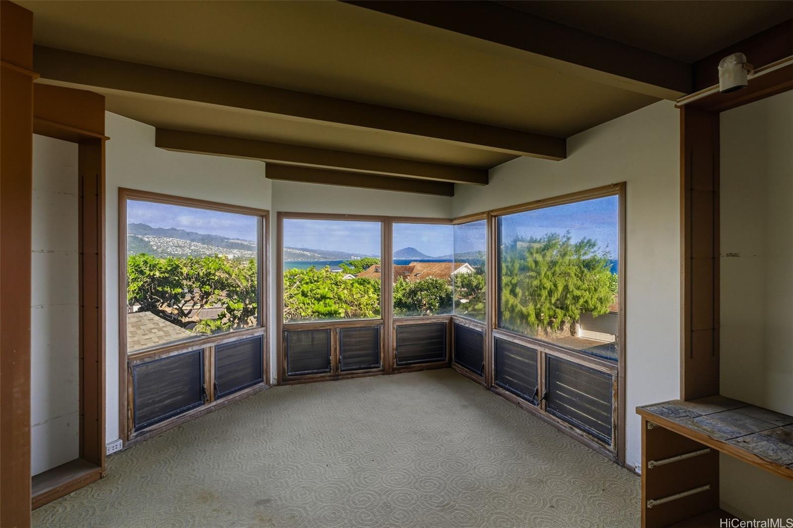 4134  Black Point Road Kahala-black Point, Diamond Head home - photo 13 of 25