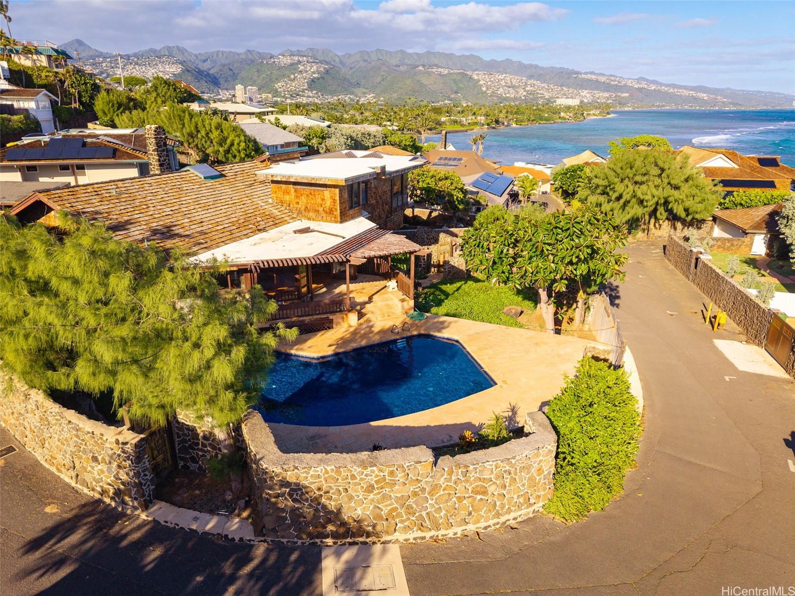 4134  Black Point Road Kahala-black Point, Diamond Head home - photo 19 of 25