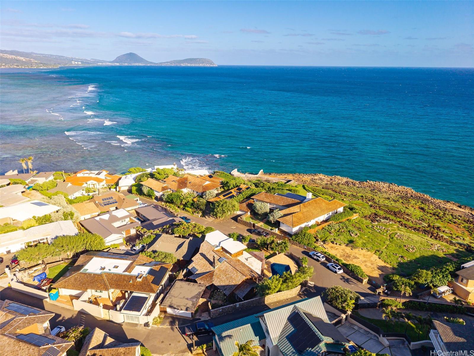 4134  Black Point Road Kahala-black Point, Diamond Head home - photo 20 of 25