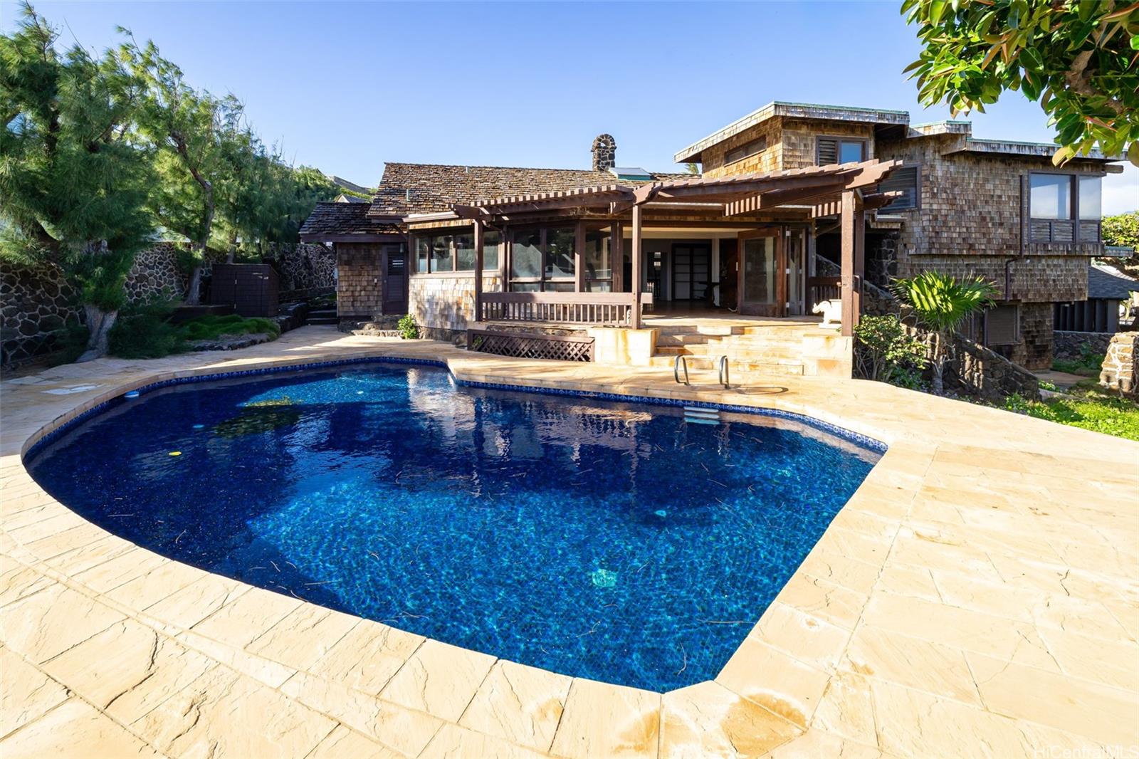 4134  Black Point Road Kahala-black Point, Diamond Head home - photo 6 of 25