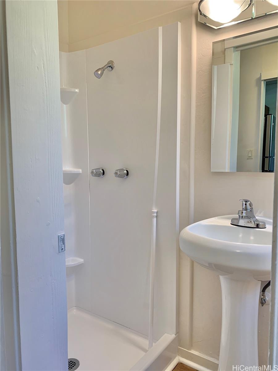 Waialae Gardens AOAO townhouse # 70, Honolulu, Hawaii - photo 7 of 11