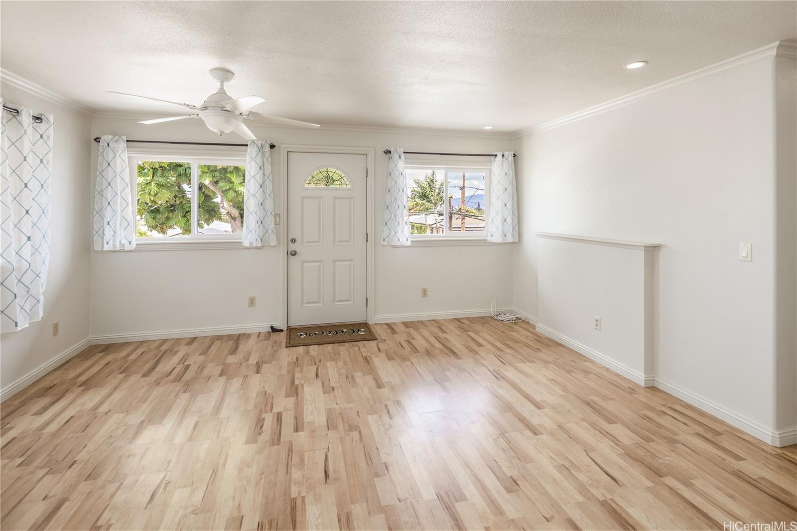 4134  Likini Street Aliamanu, Honolulu home - photo 4 of 25