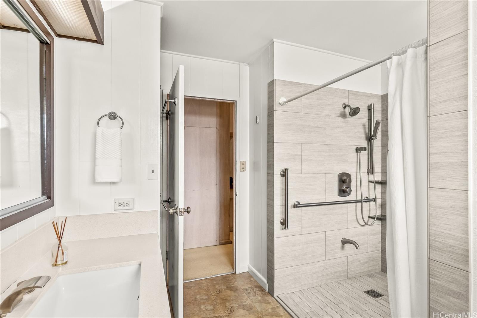 4149  Malapua Place Kahala-puupanini, Diamond Head home - photo 17 of 25