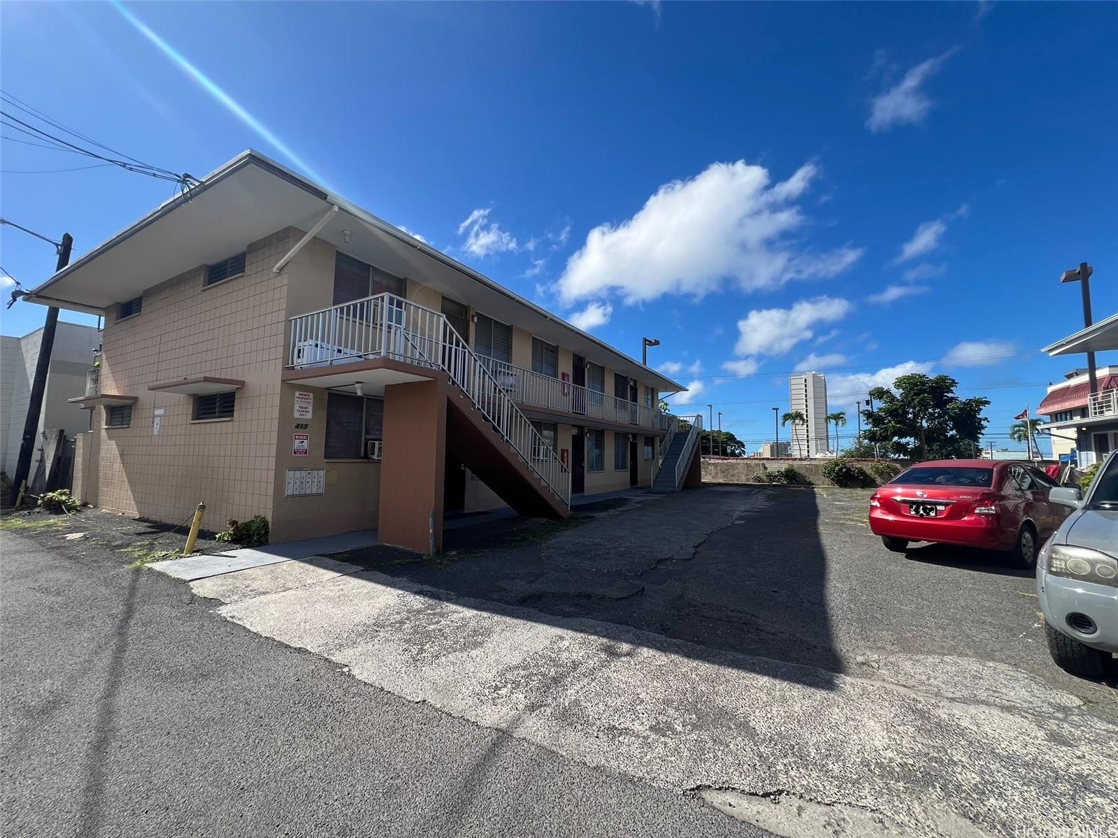415 Liliha Court Lane Honolulu - Multi-family - photo 2 of 10