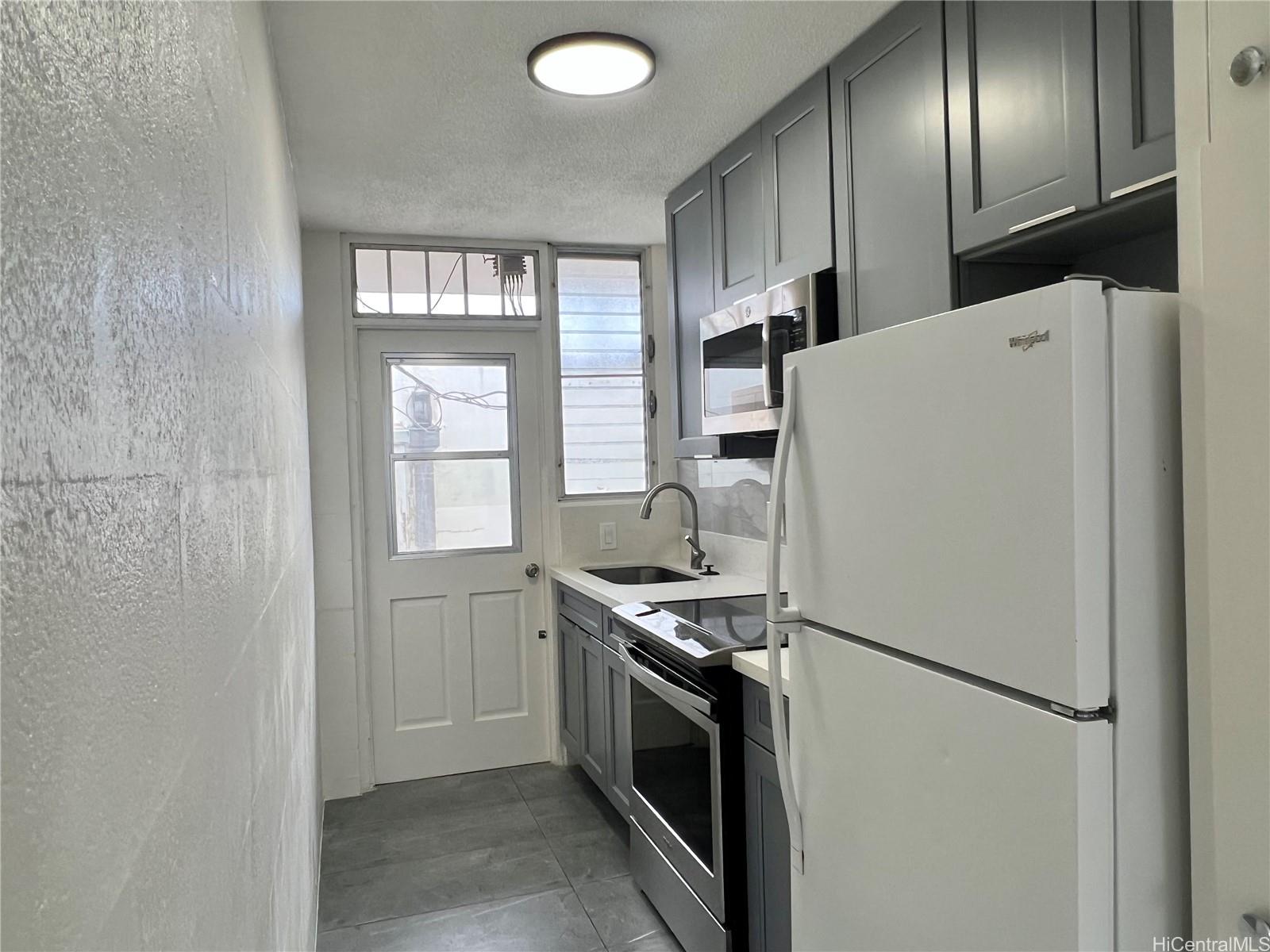 415 Liliha Court Lane Honolulu - Multi-family - photo 5 of 10