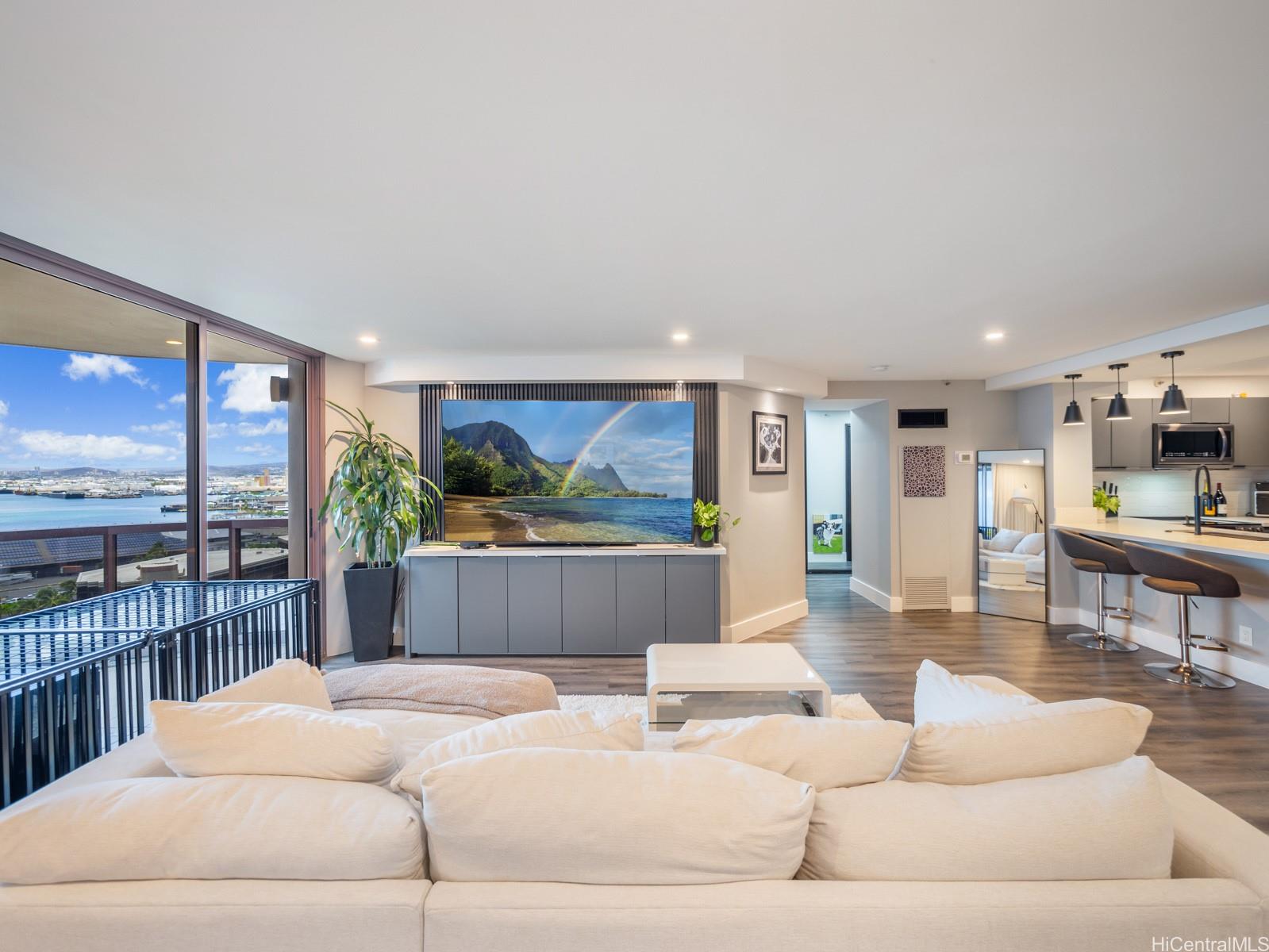 One Waterfront Tower condo # 1602, Honolulu, Hawaii - photo 11 of 23