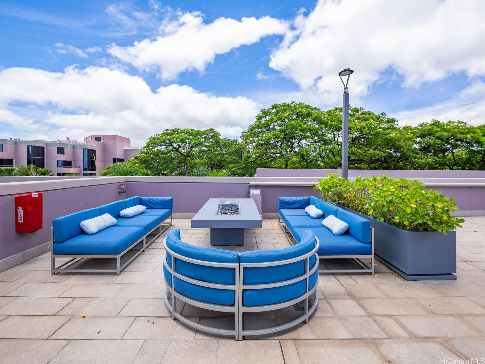 One Waterfront Tower condo # 1602, Honolulu, Hawaii - photo 22 of 23
