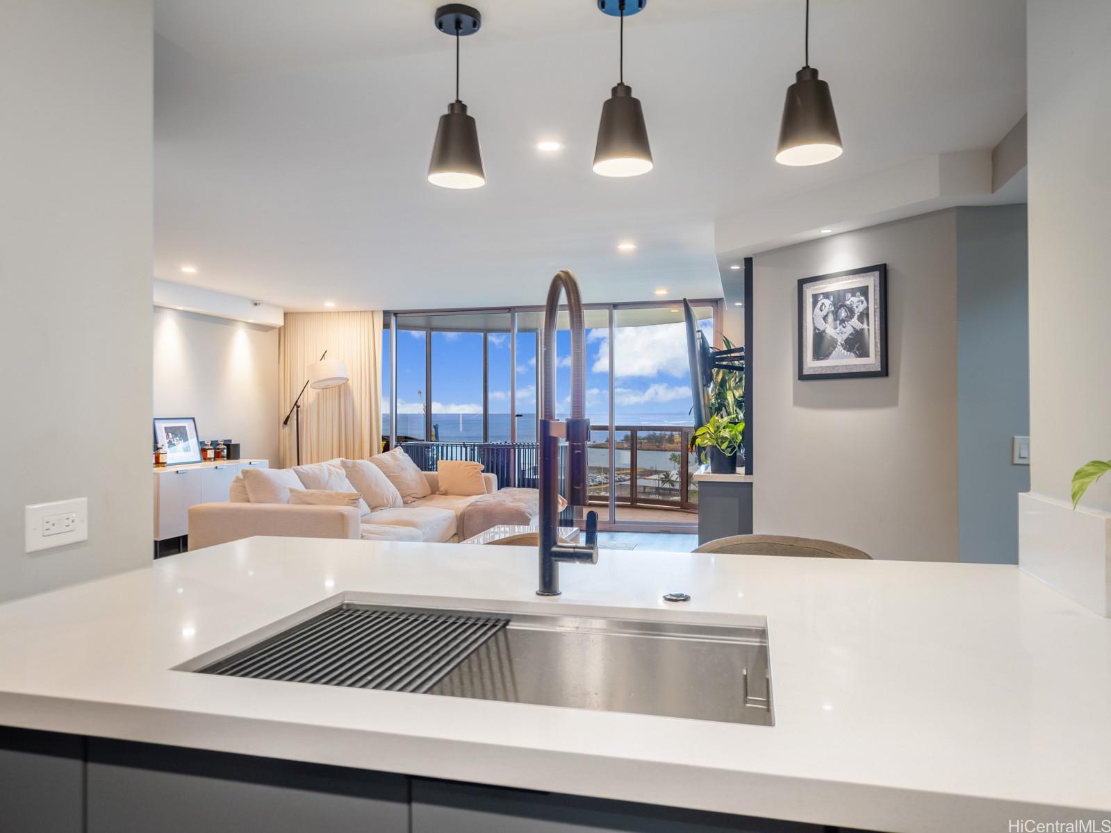 One Waterfront Tower condo # 1602, Honolulu, Hawaii - photo 6 of 23