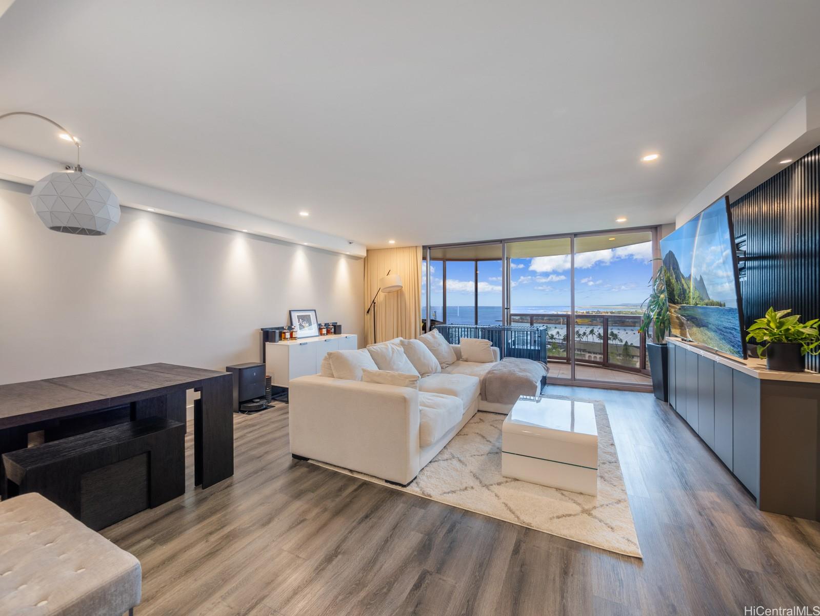 One Waterfront Tower condo # 1602, Honolulu, Hawaii - photo 8 of 23