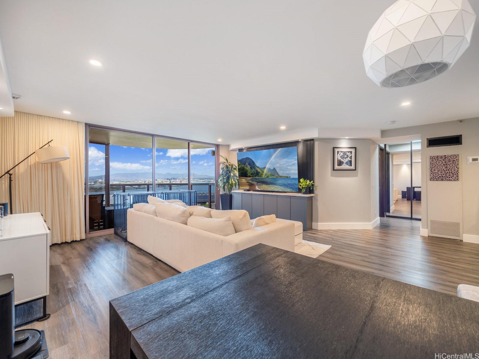 One Waterfront Tower condo # 1602, Honolulu, Hawaii - photo 10 of 23