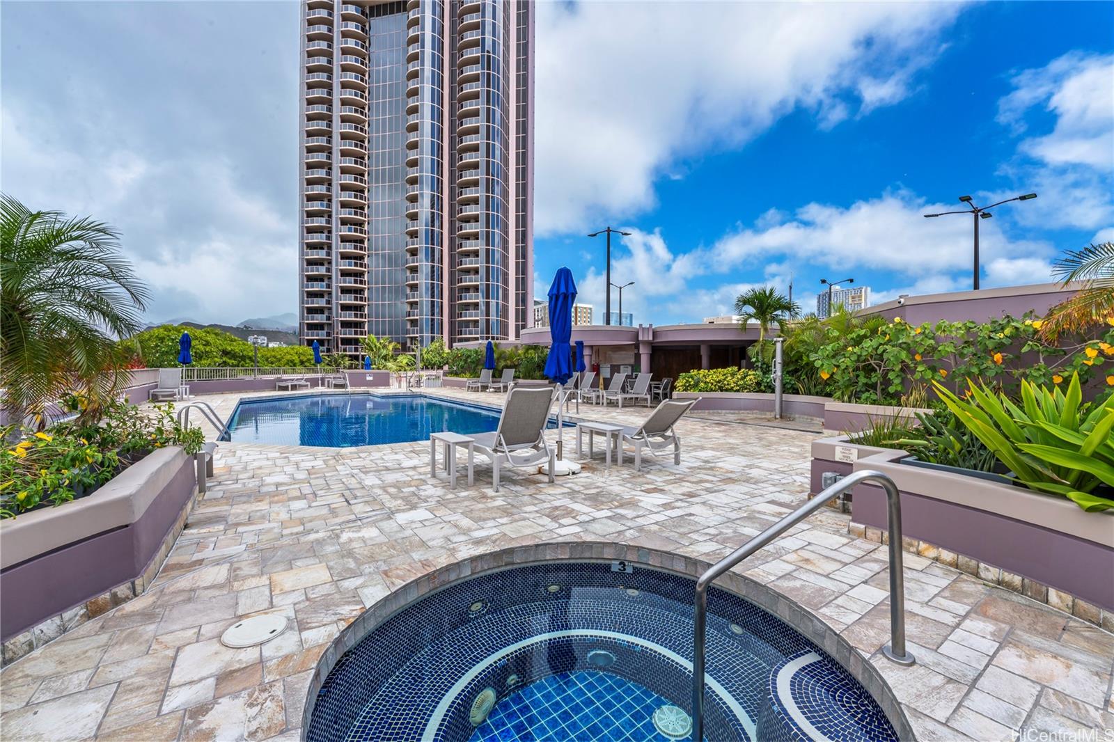One Waterfront Tower condo # 2401, Honolulu, Hawaii - photo 25 of 25