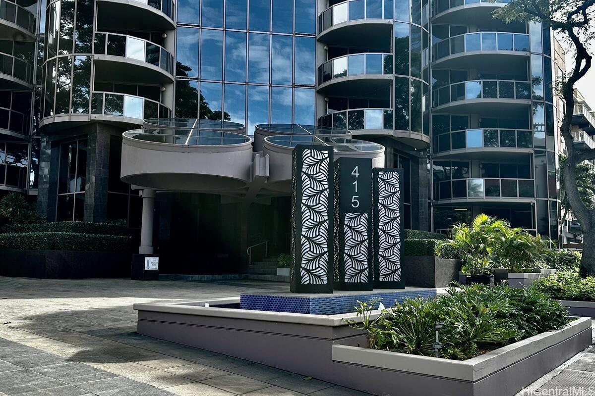 One Waterfront Tower condo # 2804, Honolulu, Hawaii - photo 18 of 19