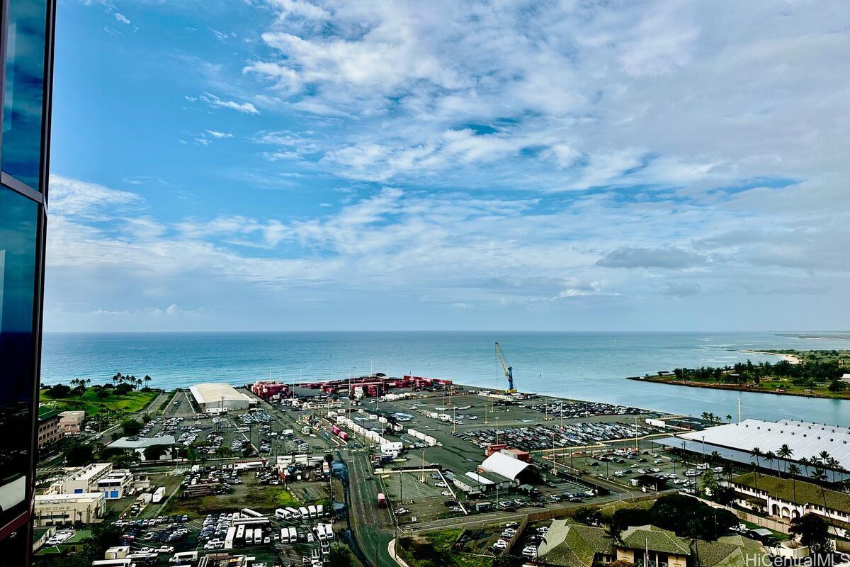 One Waterfront Tower condo # 2804, Honolulu, Hawaii - photo 3 of 19