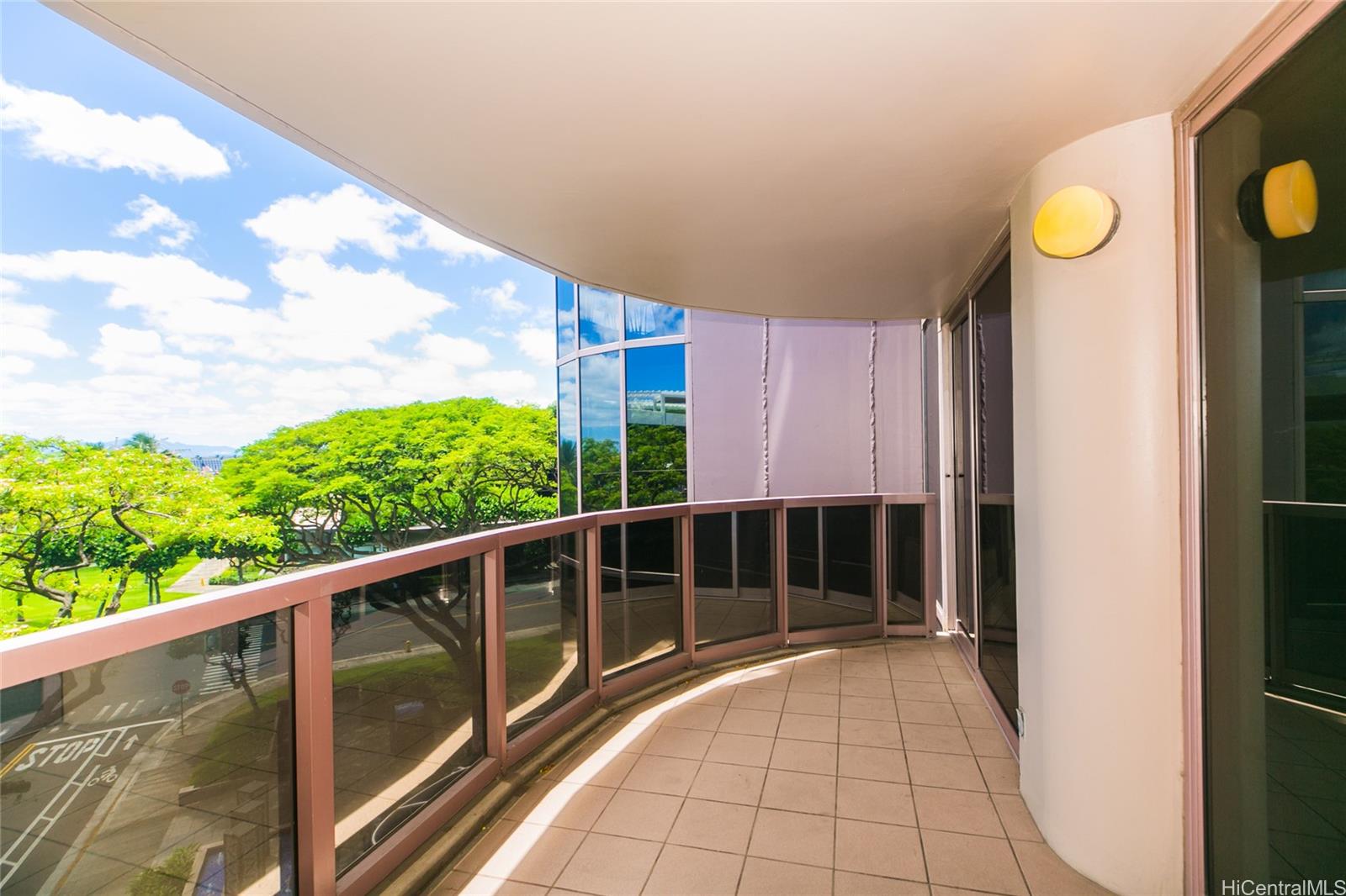 One Waterfront Tower condo # 401, Honolulu, Hawaii - photo 18 of 24