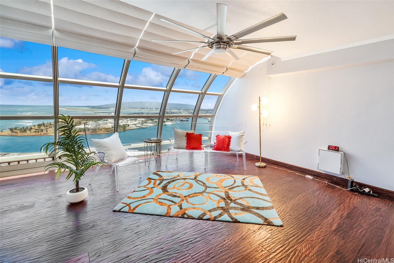 One Waterfront Tower condo # 4202, Honolulu, Hawaii - photo 8 of 21