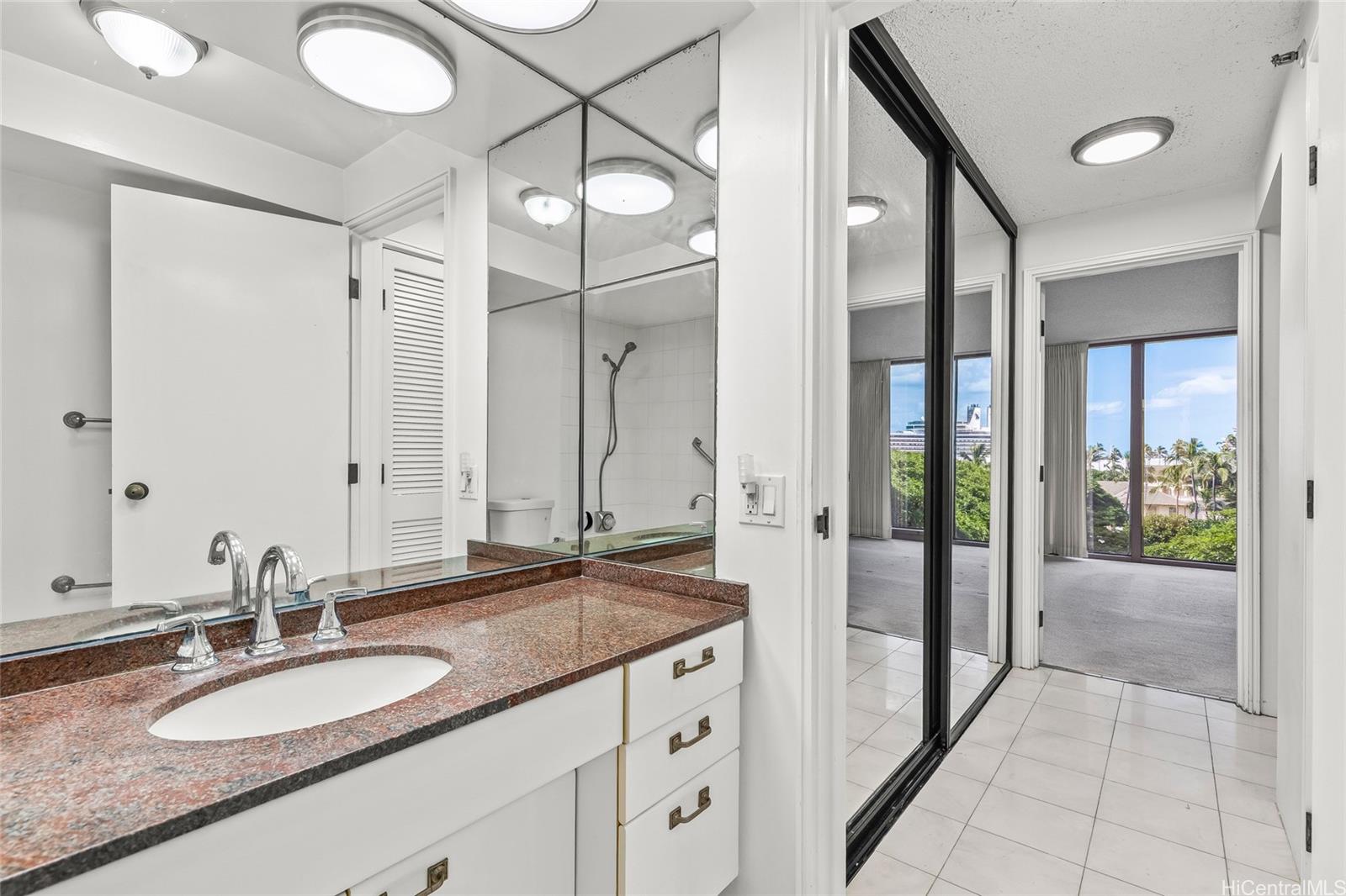 One Waterfront Tower condo # 503, Honolulu, Hawaii - photo 10 of 24