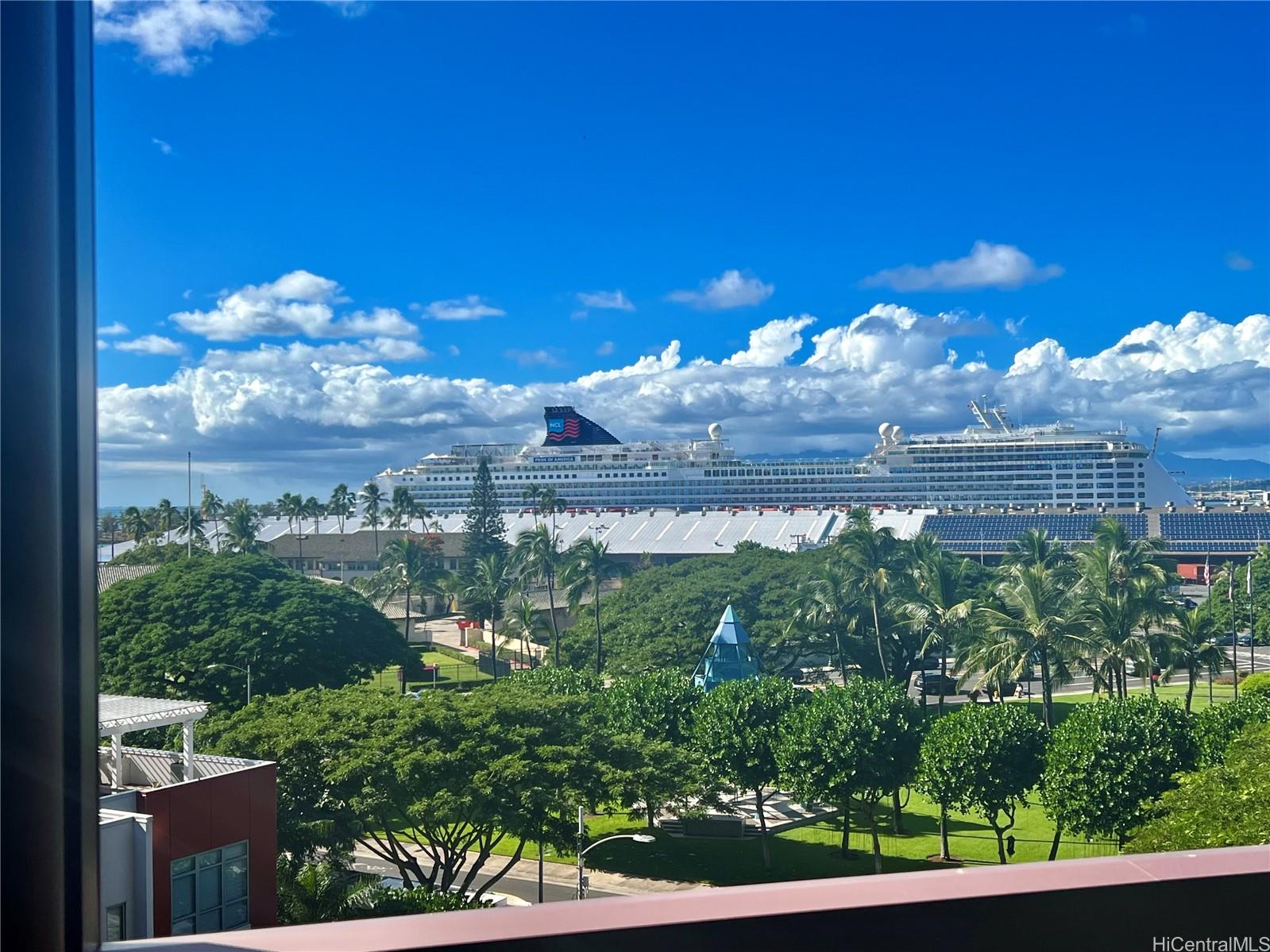 One Waterfront Tower condo # Makai/601, Honolulu, Hawaii - photo 11 of 25