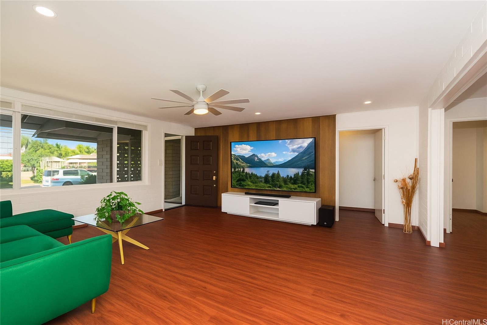 4153  Kilauea Ave Kahala-puupanini, Diamond Head home - photo 2 of 23