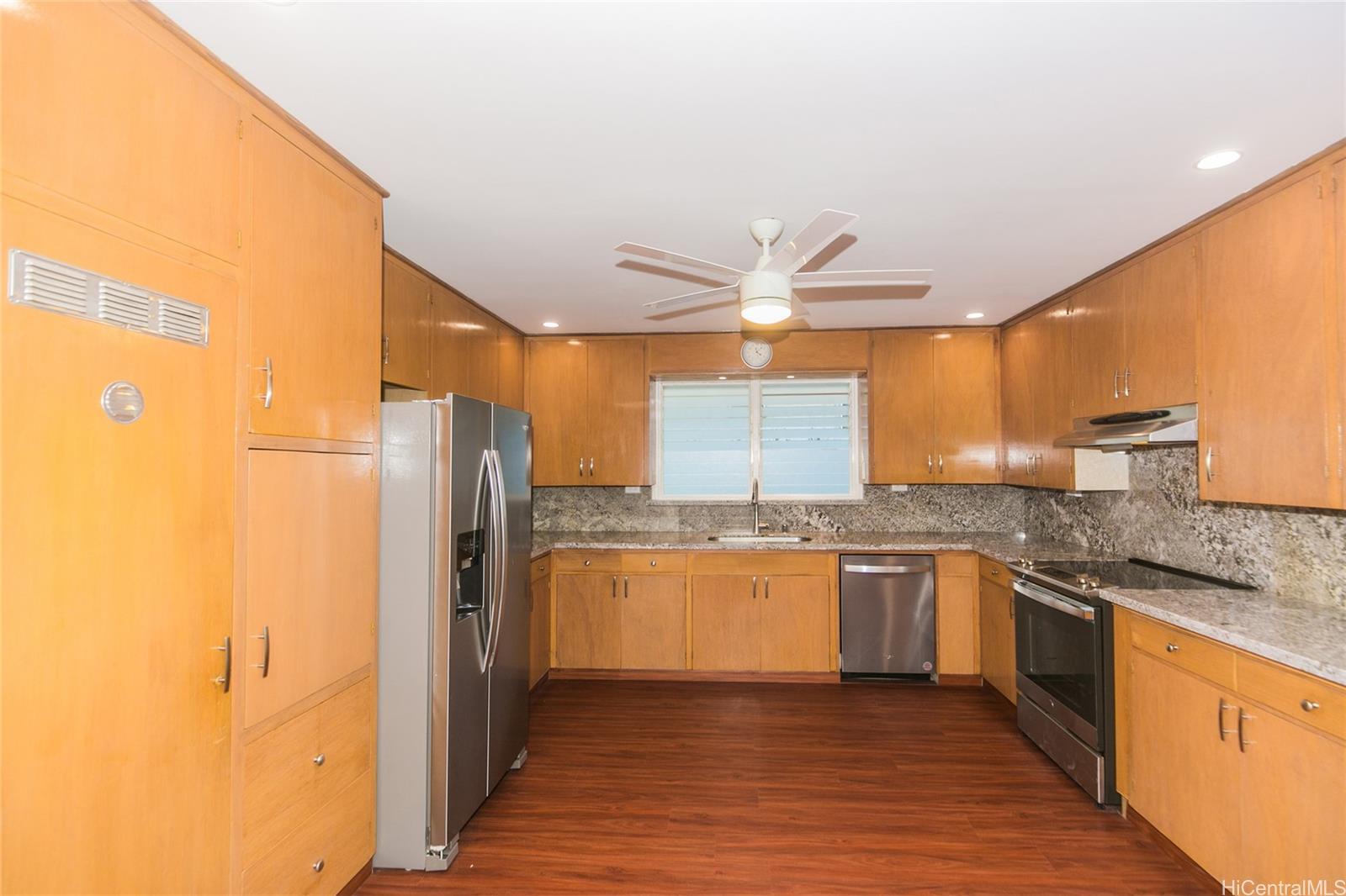 4153  Kilauea Ave Kahala-puupanini, Diamond Head home - photo 4 of 23