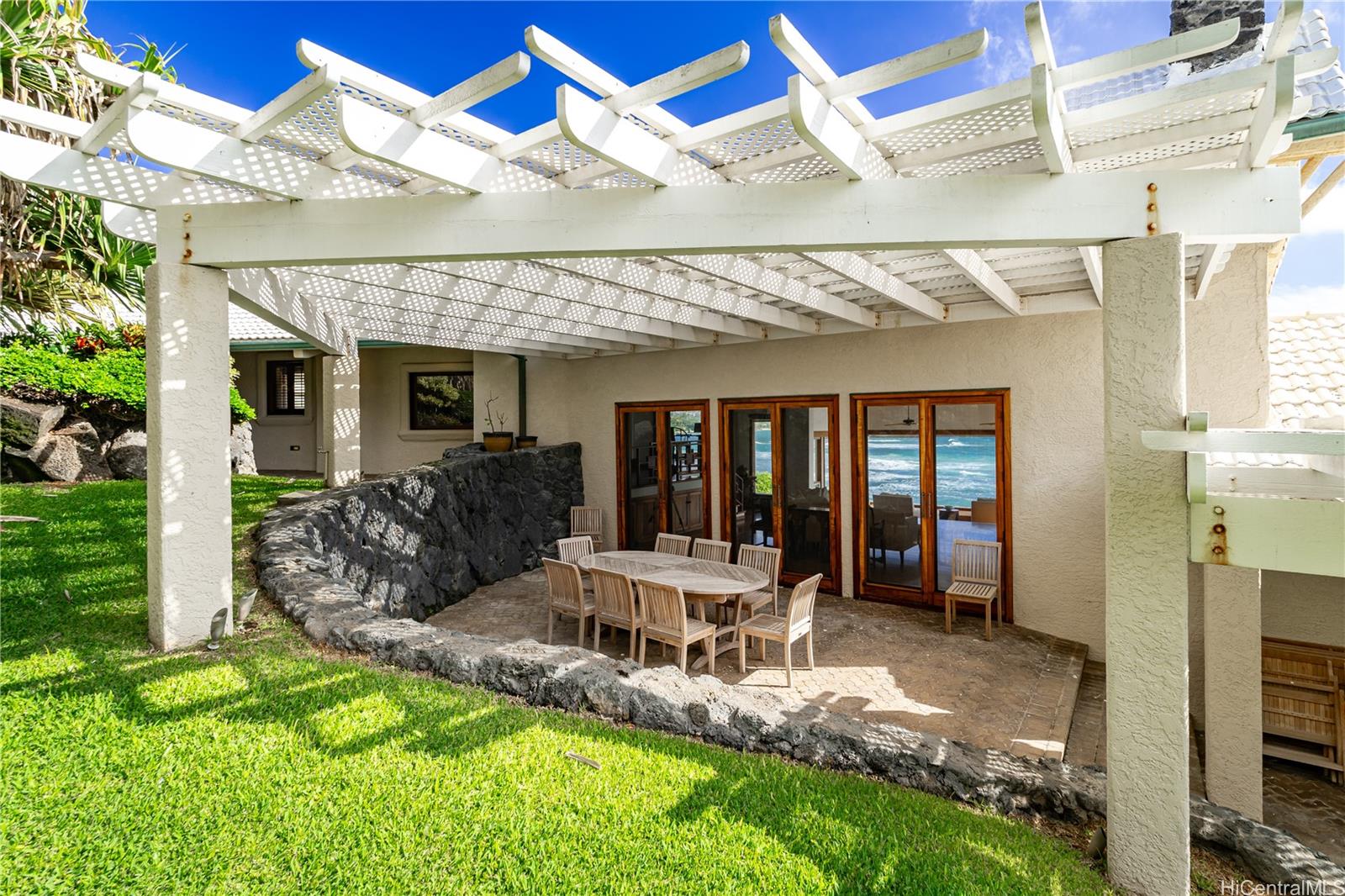 4157  Black Point Road Kahala-black Point, Diamond Head home - photo 19 of 25