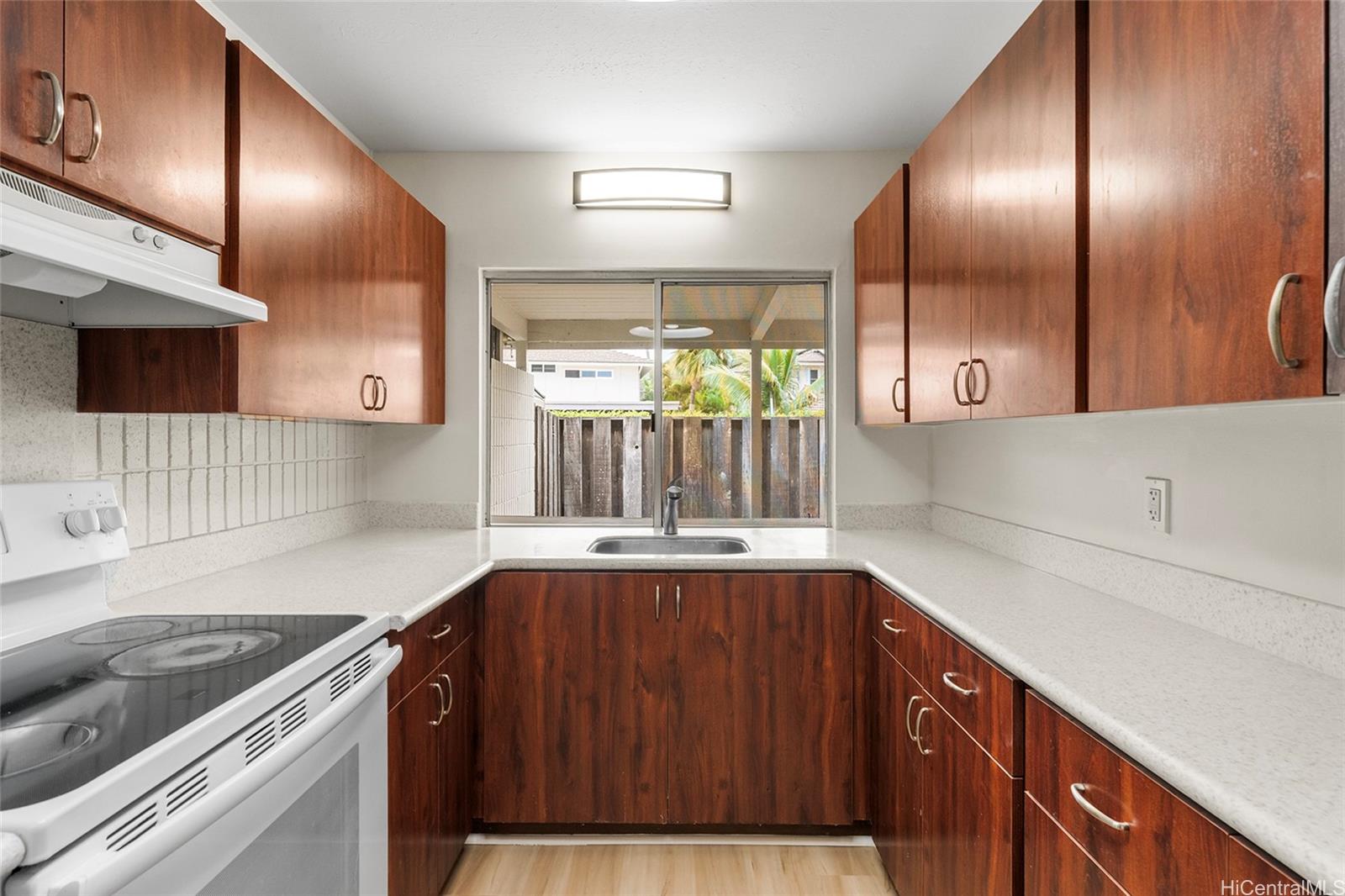 416 Opihikao Place townhouse # 512, Honolulu, Hawaii - photo 6 of 24