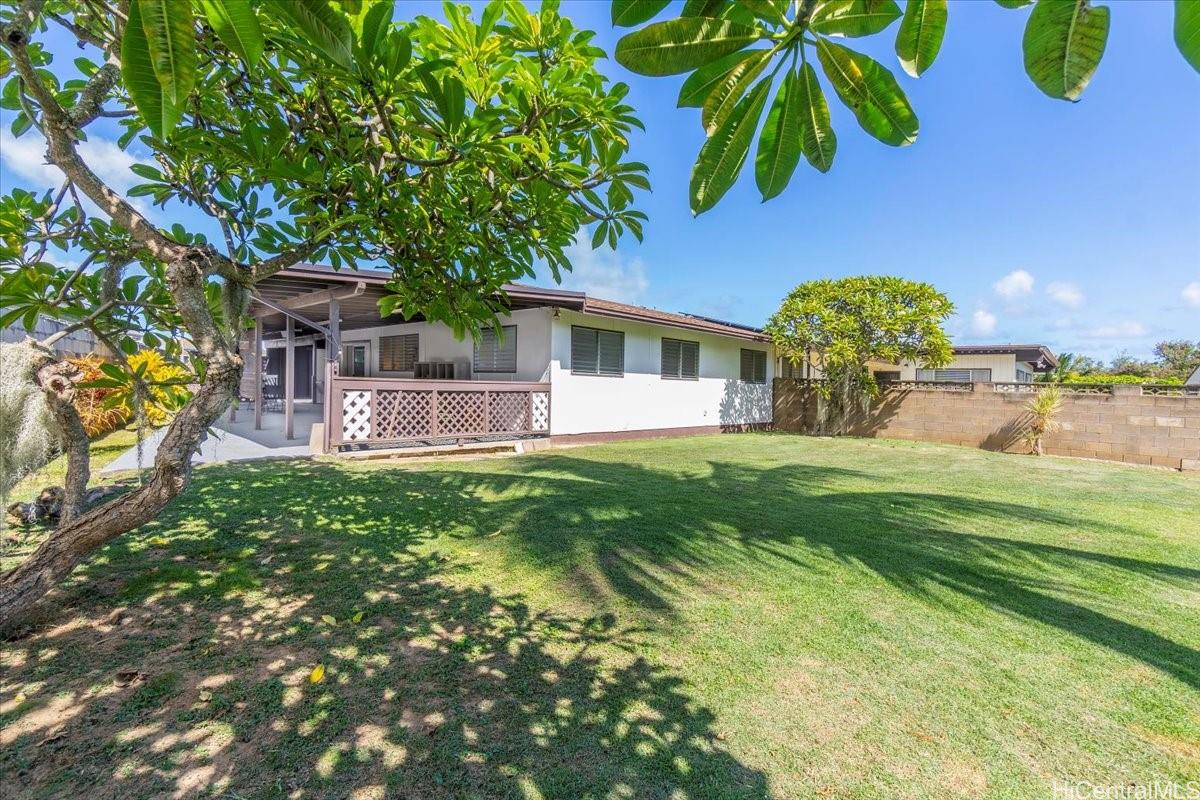 41-613  Inoaole Street Waimanalo, Kailua home - photo 4 of 21