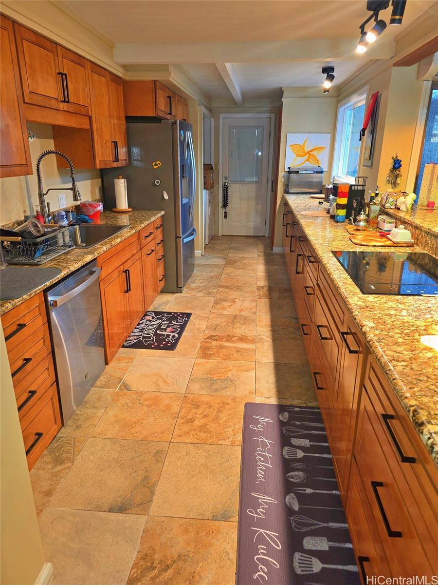 417 Koko Isle Cir townhouse # 9908, Honolulu, Hawaii - photo 7 of 24