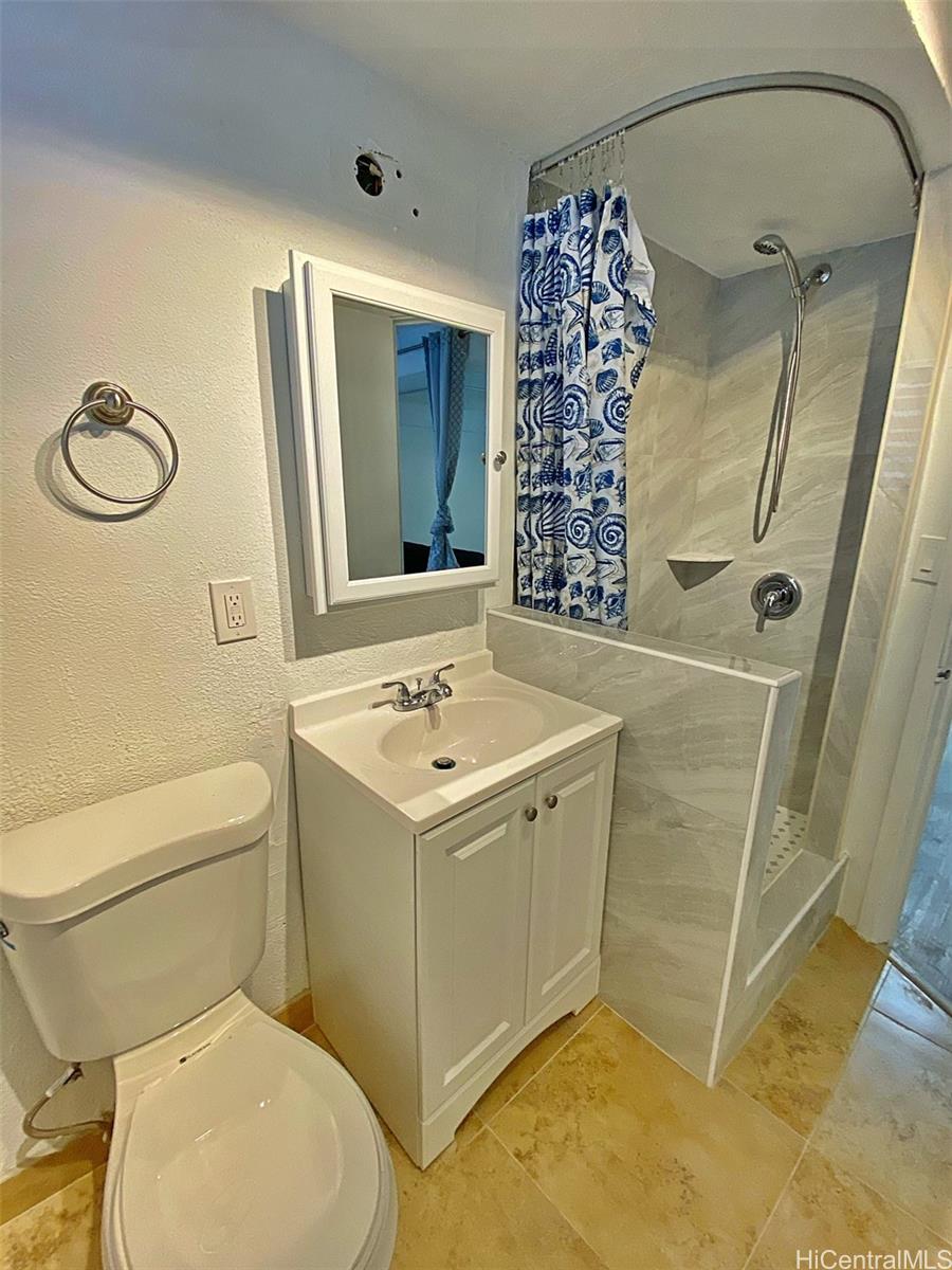 Hawaiian King condo # 204, Honolulu, Hawaii - photo 2 of 8