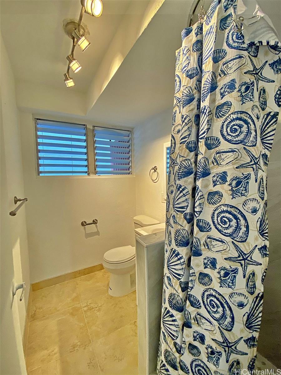Hawaiian King condo # 204, Honolulu, Hawaii - photo 3 of 8