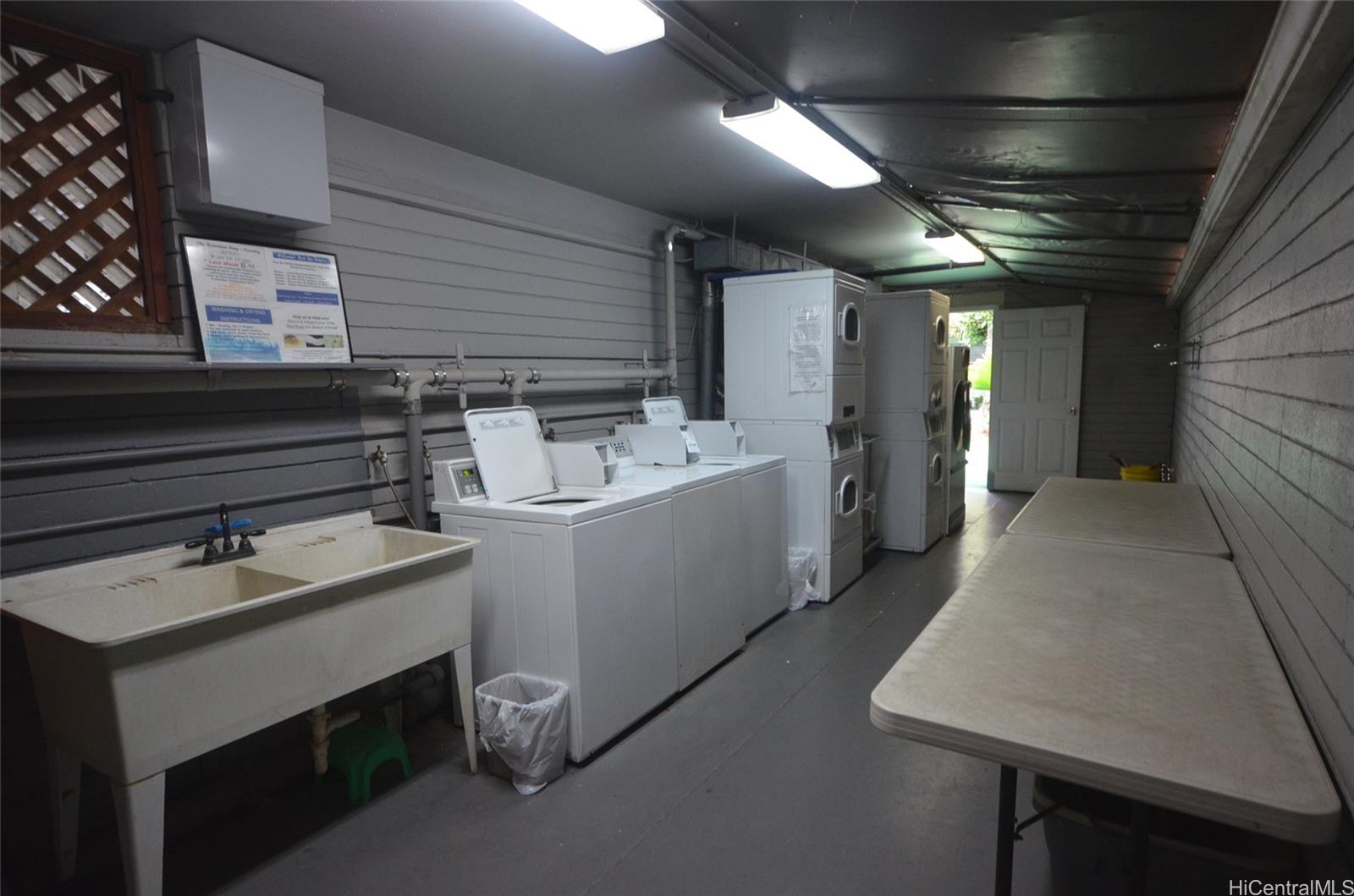 Hawaiian King condo # 405, Honolulu, Hawaii - photo 4 of 19