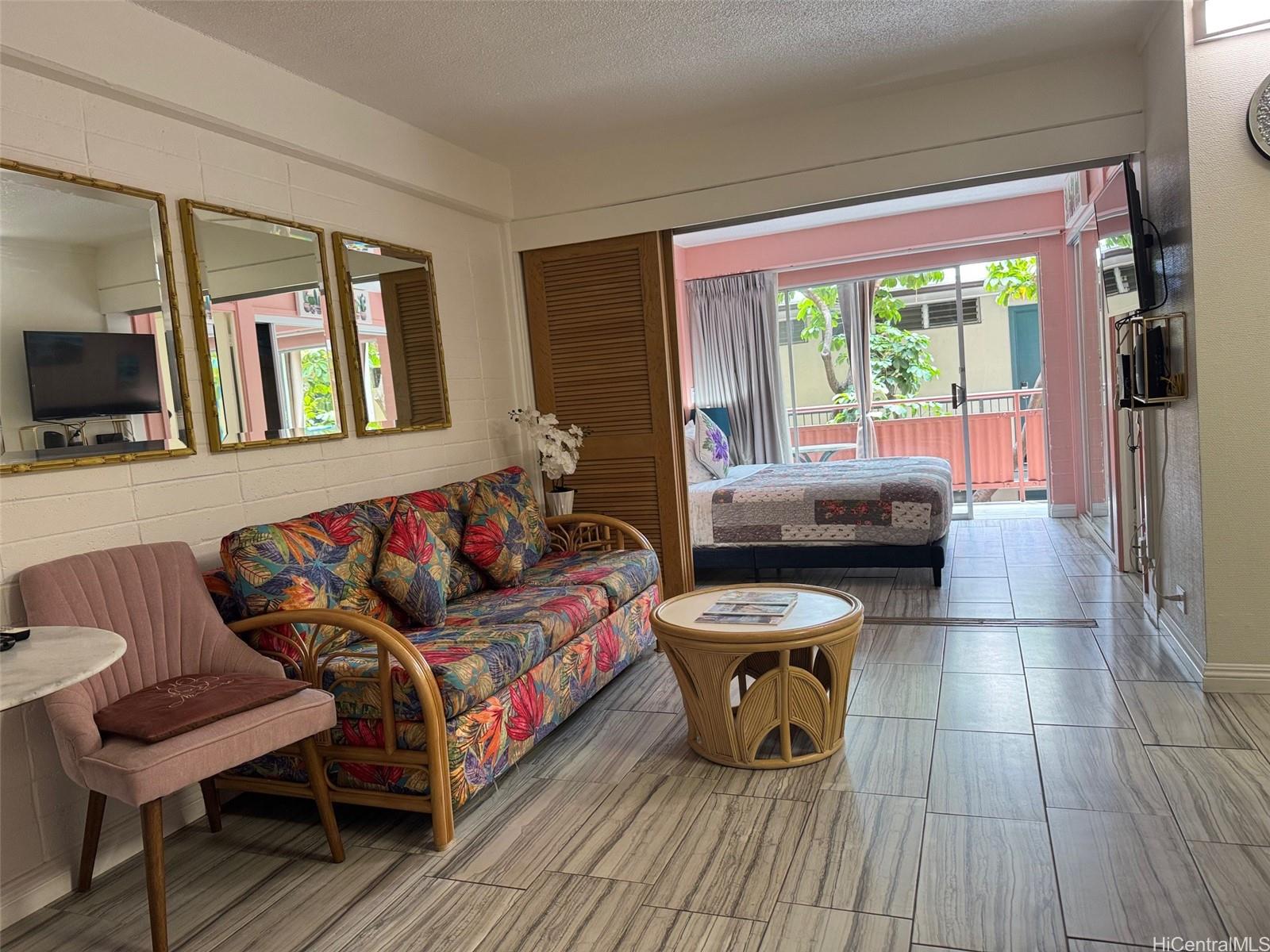 Hawaiian King condo # 410, Honolulu, Hawaii - photo 11 of 20