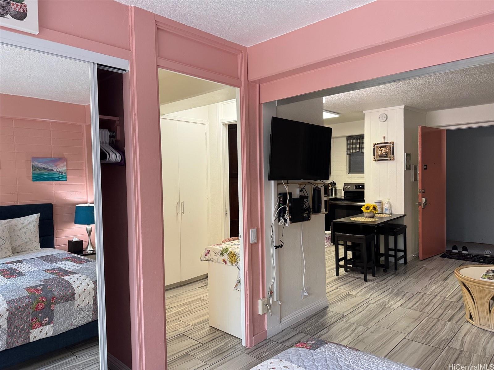 Hawaiian King condo # 410, Honolulu, Hawaii - photo 13 of 20