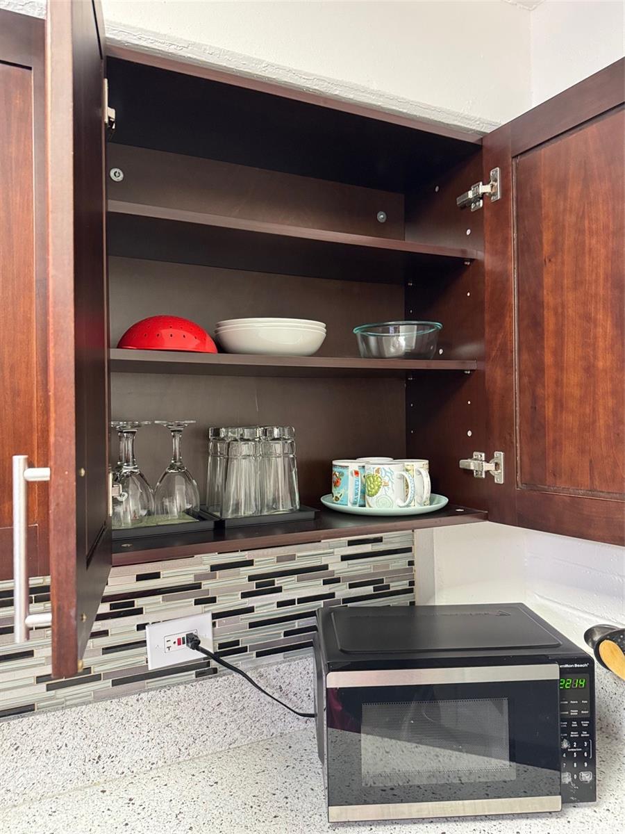 Hawaiian King condo # 410, Honolulu, Hawaii - photo 16 of 20