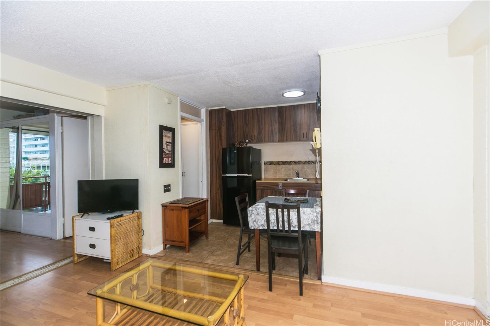 Hawaiian King condo # 504, Honolulu, Hawaii - photo 3 of 25