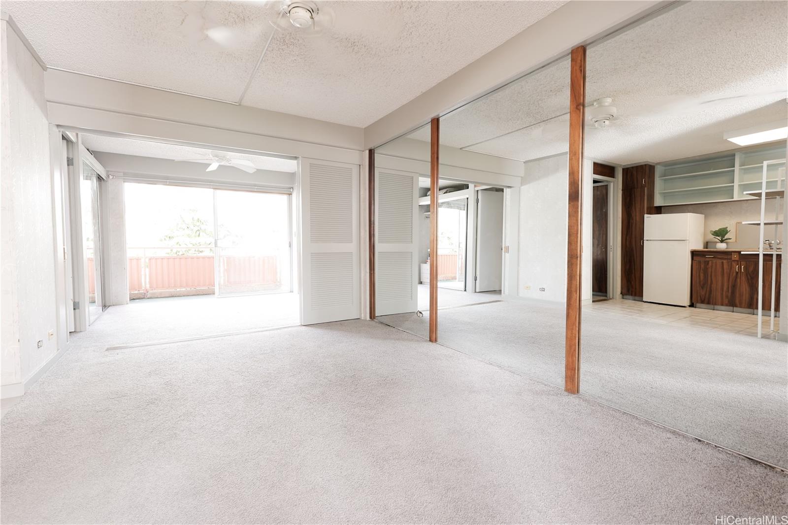 Hawaiian King condo # 511, Honolulu, Hawaii - photo 2 of 12