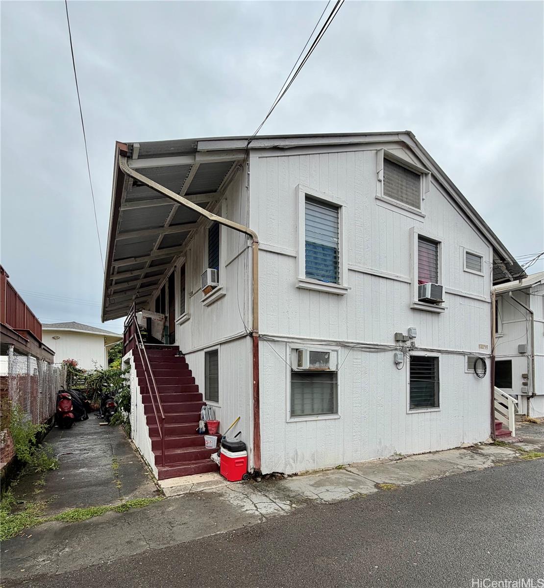 418  Dayton Lane Nuuanu-lower, Honolulu home - photo 3 of 19