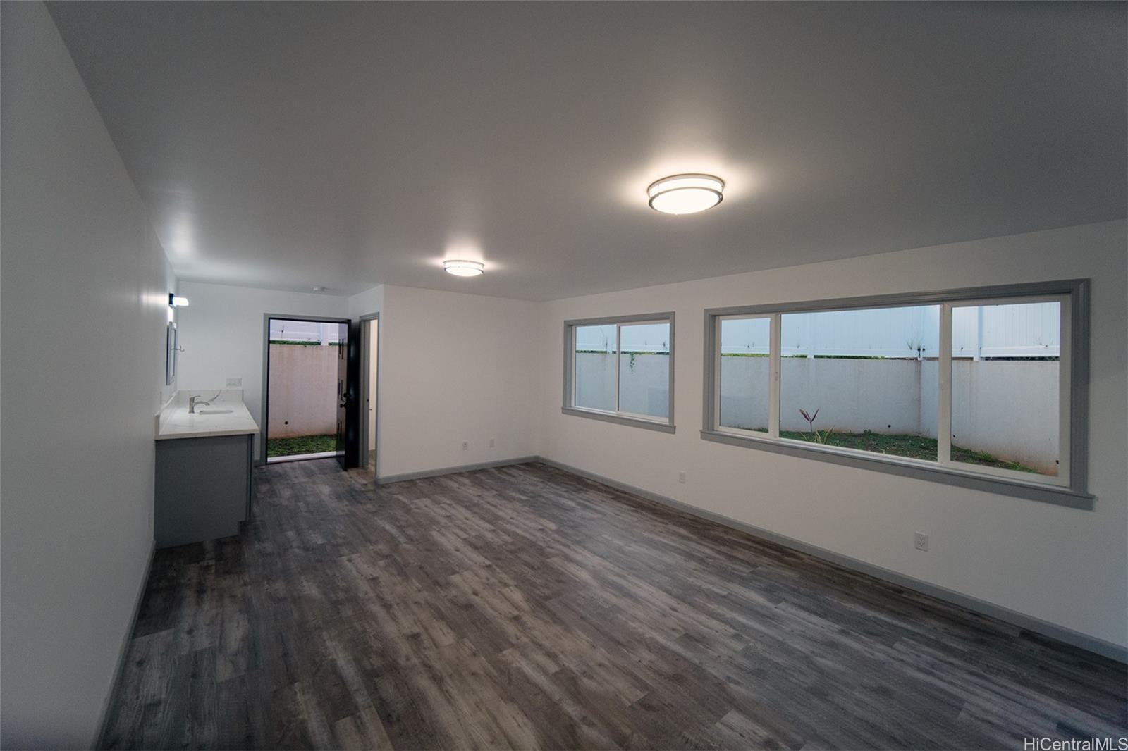 418 Halemaumau Street Honolulu - Rental - photo 2 of 6