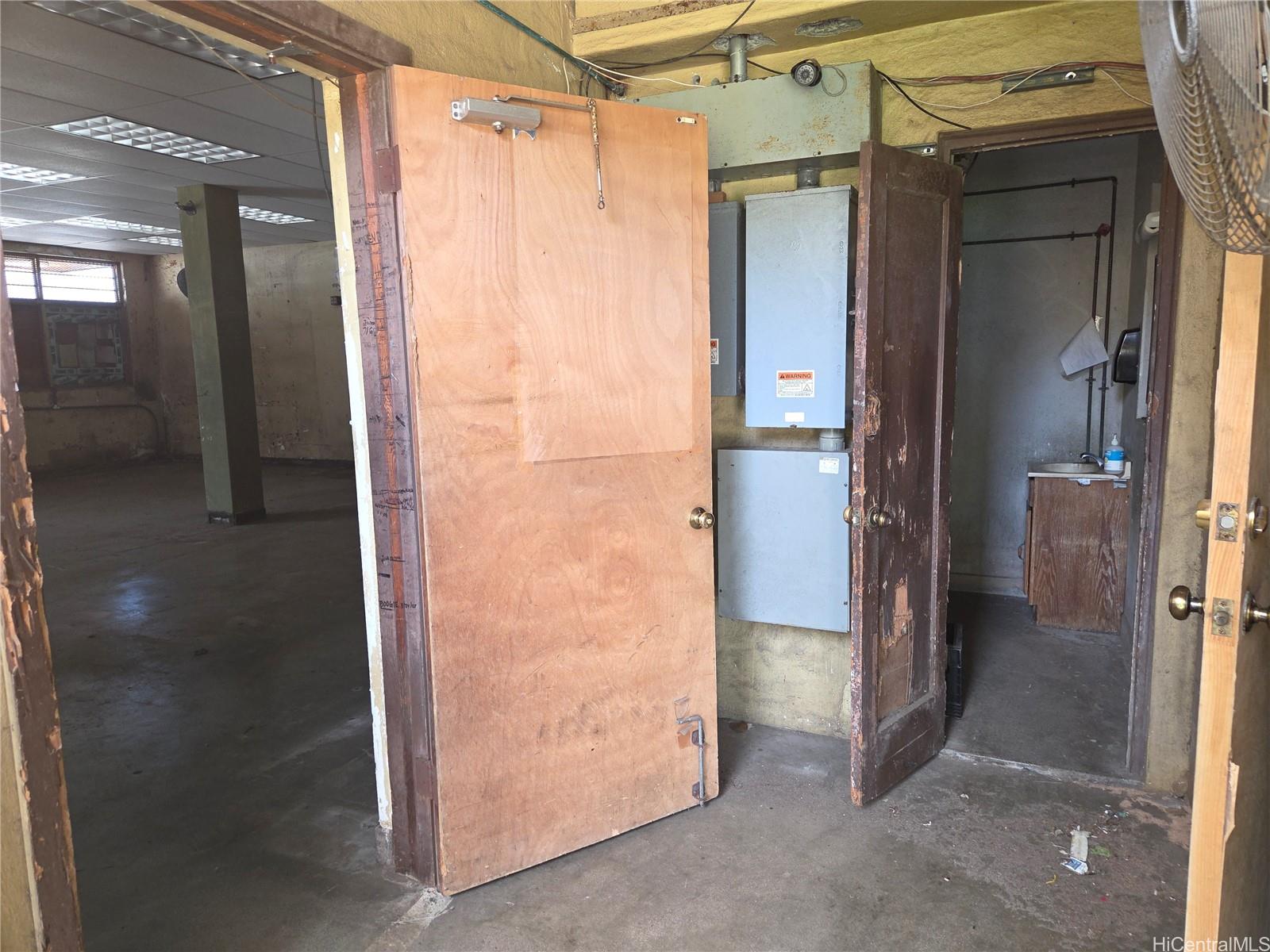 41-867 Kalanianaole Hwy Waimanalo Oahu commercial real estate photo8 of 24