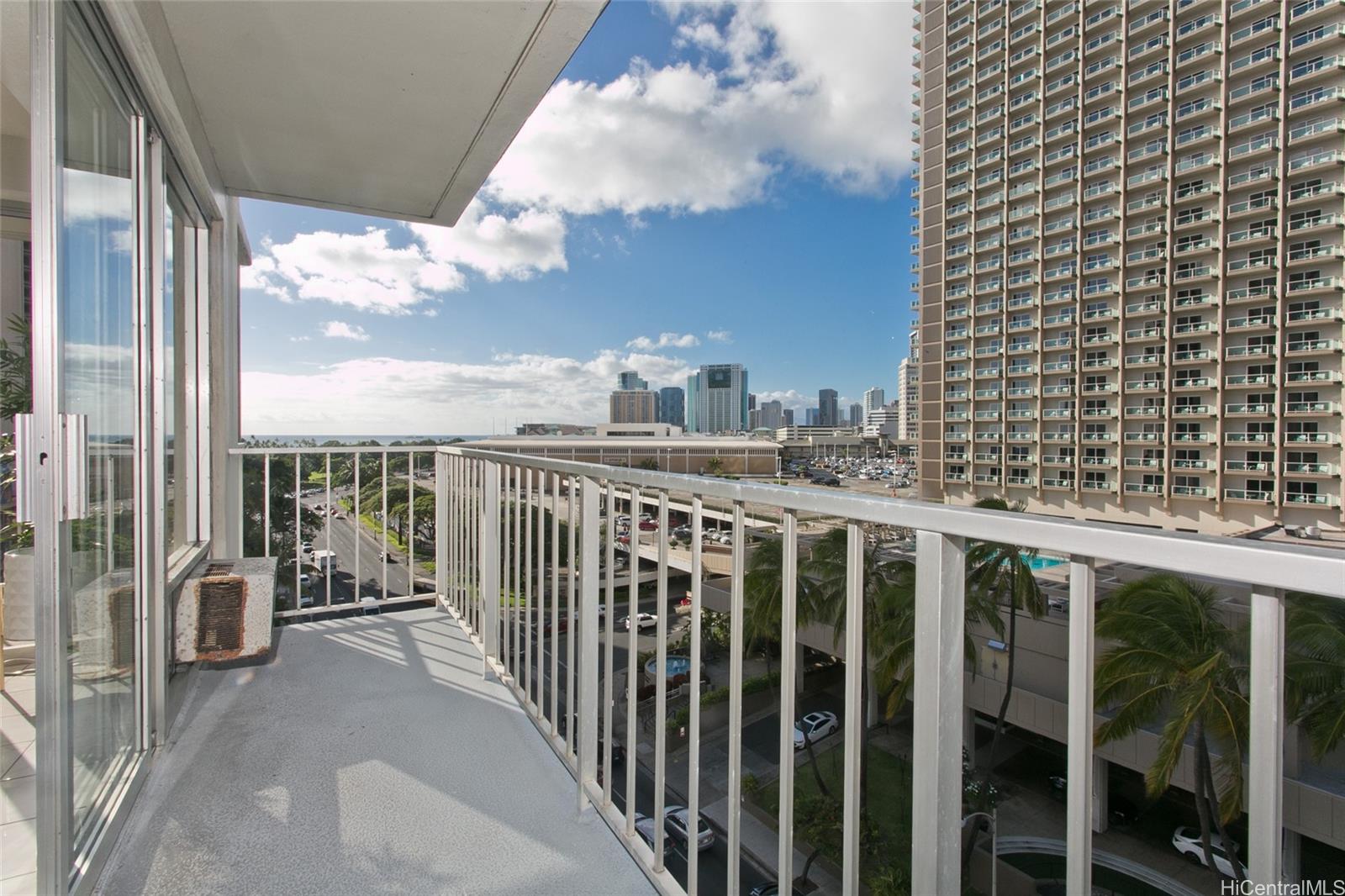 Sunset Towers condo # 1007, Honolulu, Hawaii - photo 20 of 20