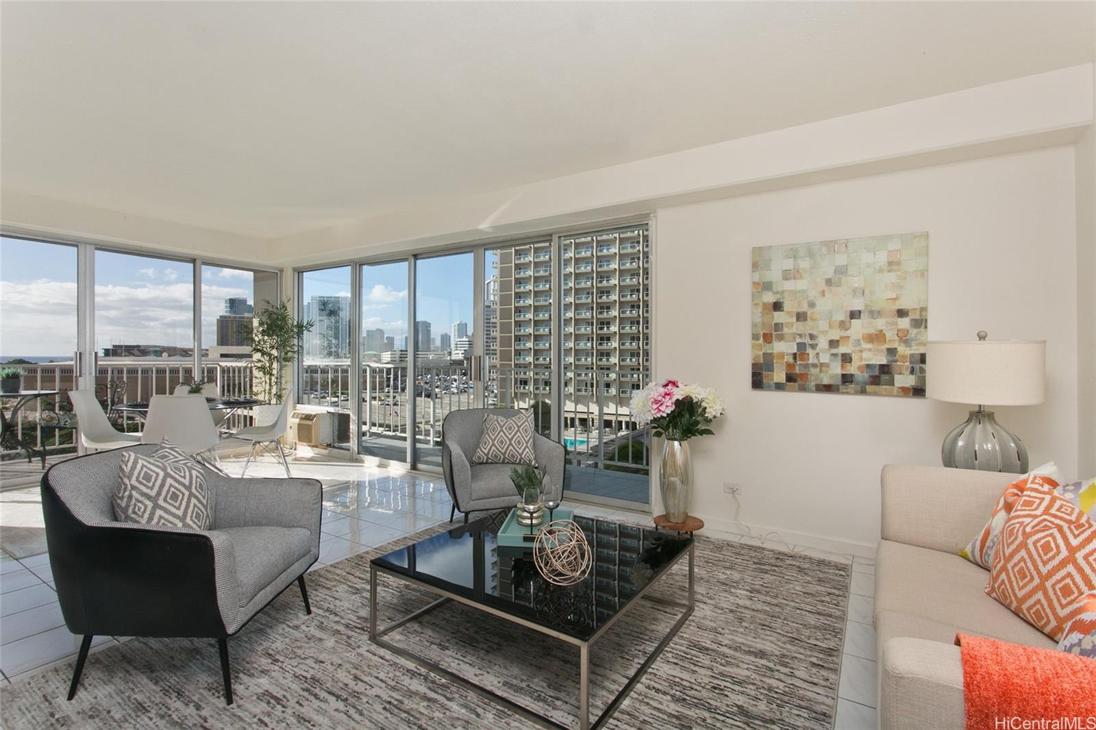 Sunset Towers condo # 1007, Honolulu, Hawaii - photo 7 of 20